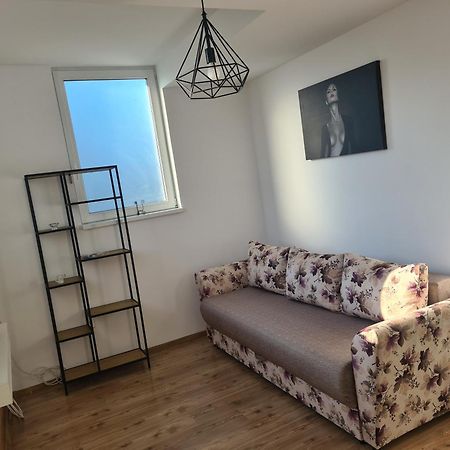 באקאו Luxury Apartments Mall Area מראה חיצוני תמונה